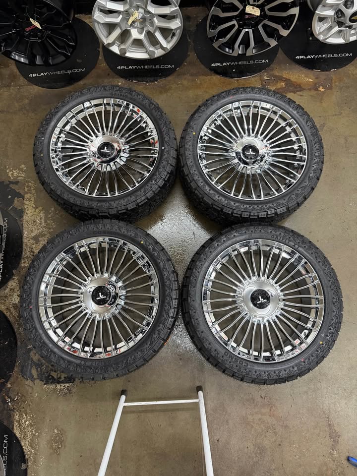 22in 6 x 135 Luxxx 285/45R ( Chevy 1500 GMC Ford F150 RAM 1500 ) - Image 3