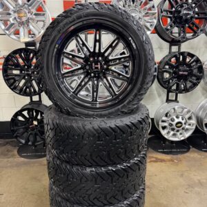 22in 6 x 135 Fuel Hostile 33/12.50R (F150 Expedition Navigator)